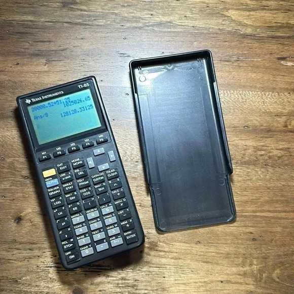 TEXAS INSTRUMENTS Ti85 Graphing Calculator in Black •WORKS!• Includes Cover! - Picture 5 of 16